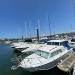 Cozy Boat In Nova Gaia, Porto Vila Nova de Gaia