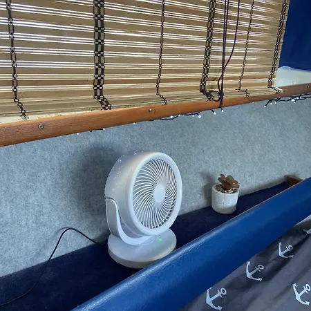 Cozy Boat In Nova Gaia, Porto بوتيل *