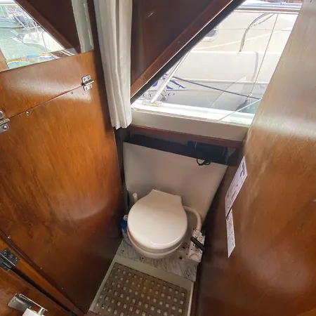 Cozy Boat In Nova Gaia, Porto * Vila Nova de Gaia