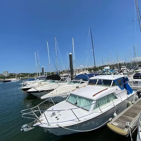 Cozy Boat In Nova Gaia, Porto Vila Nova de Gaia