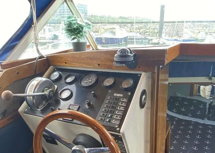 بوتيل Cozy Boat In Nova Gaia, Porto فيلا نوفا دي غايا