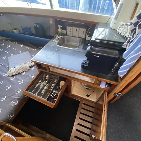 Cozy Boat In Nova Gaia, Porto Botel *