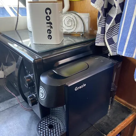 Cozy Boat In Nova Gaia, Porto *