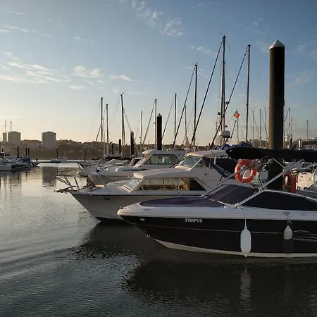 Ботель Cozy Boat In Nova Gaia, Porto *