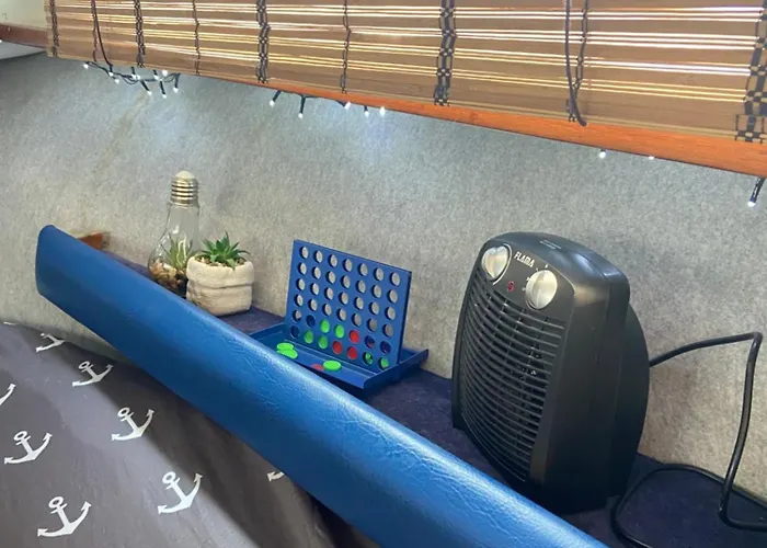 Cozy Boat In Nova Gaia, Porto Botel