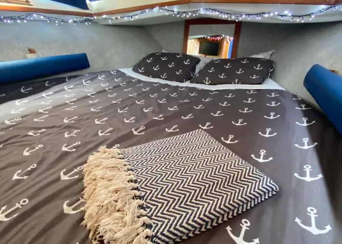 Cozy Boat In Nova Gaia, Porto Botel Vila Nova de Gaia