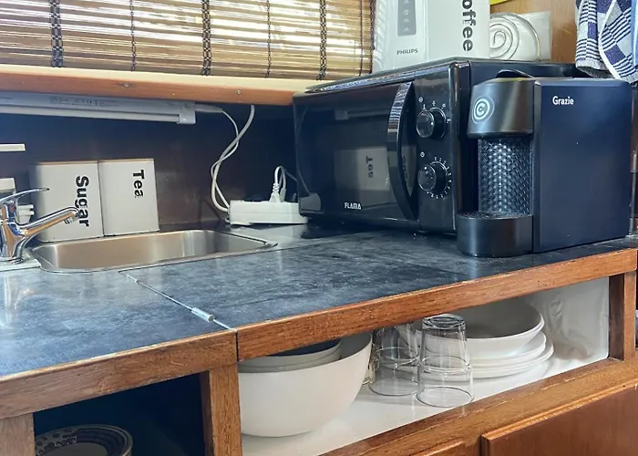 Cozy Boat In Nova Gaia, Porto *