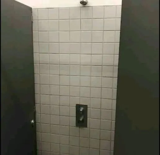 Cozy Boat In Nova Gaia, Porto Ботель